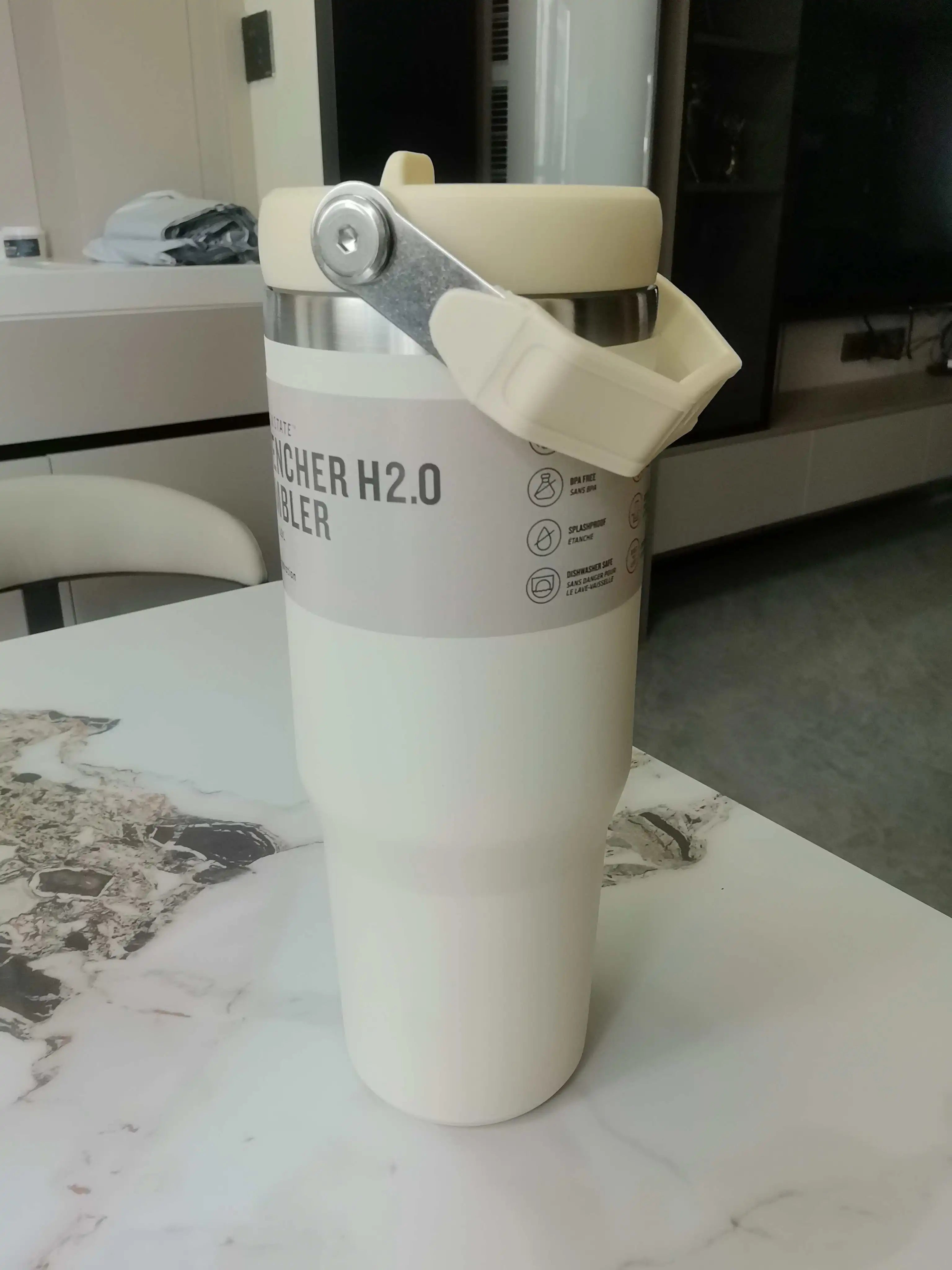 30 oz vacuum insulated mug, double-layer insulation, stainless steel sports water bottle, suitable for hot and cold drinks